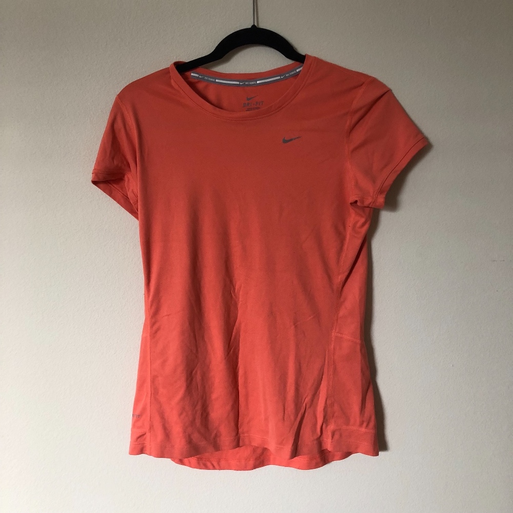 nike workout shirt